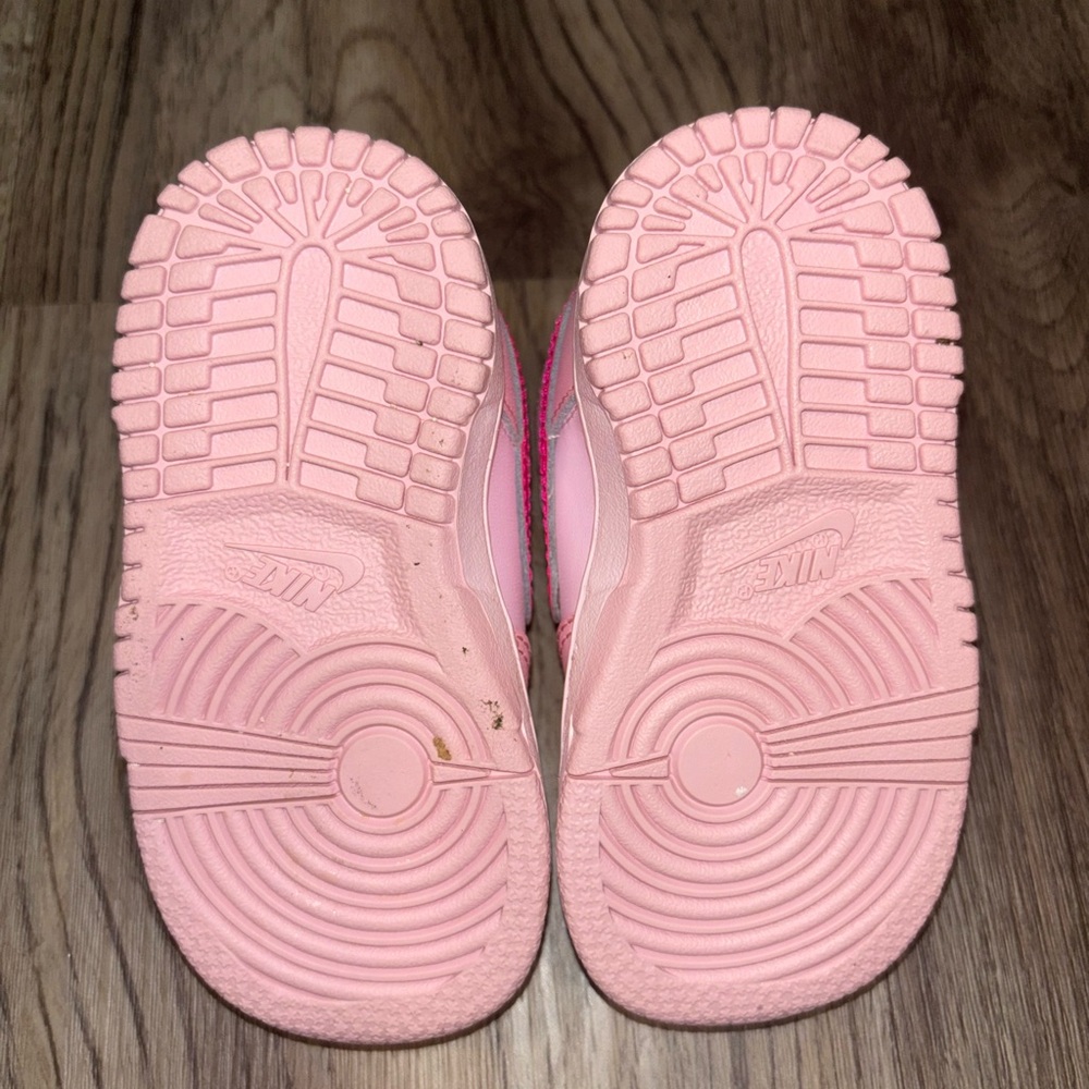 USED Baby Girl Dunks - Picture 6 of 6